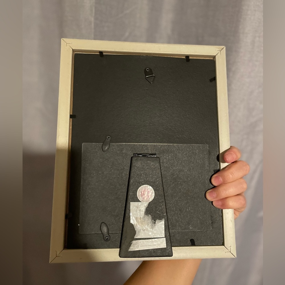 Picture frames - Picture 3 of 3